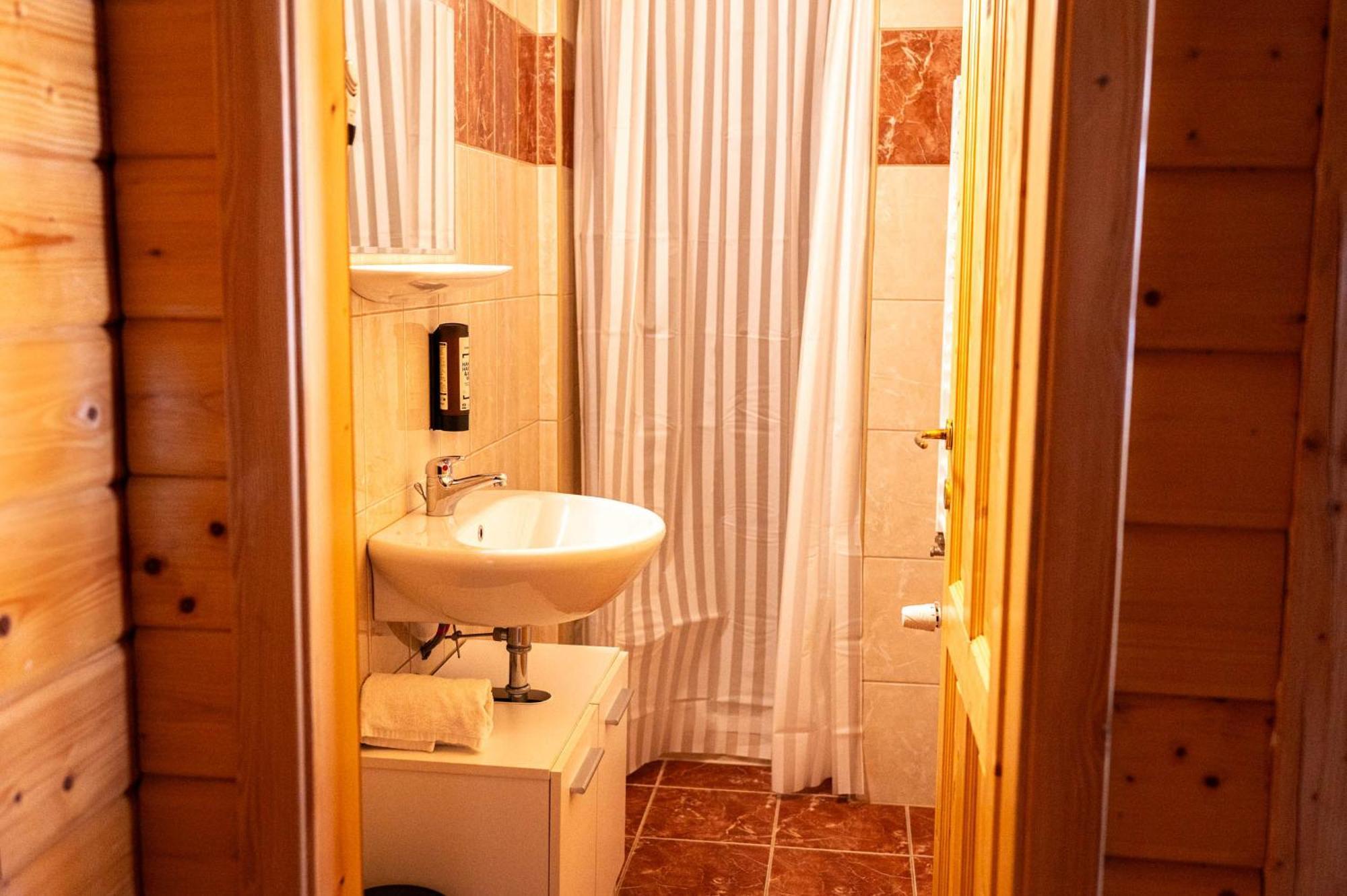 Edelweiss Lodge Lachtal I Self Check-In Kamer foto